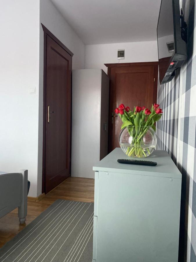 Gosciniec Pod Lipa Apartment Mikołajki Exterior foto