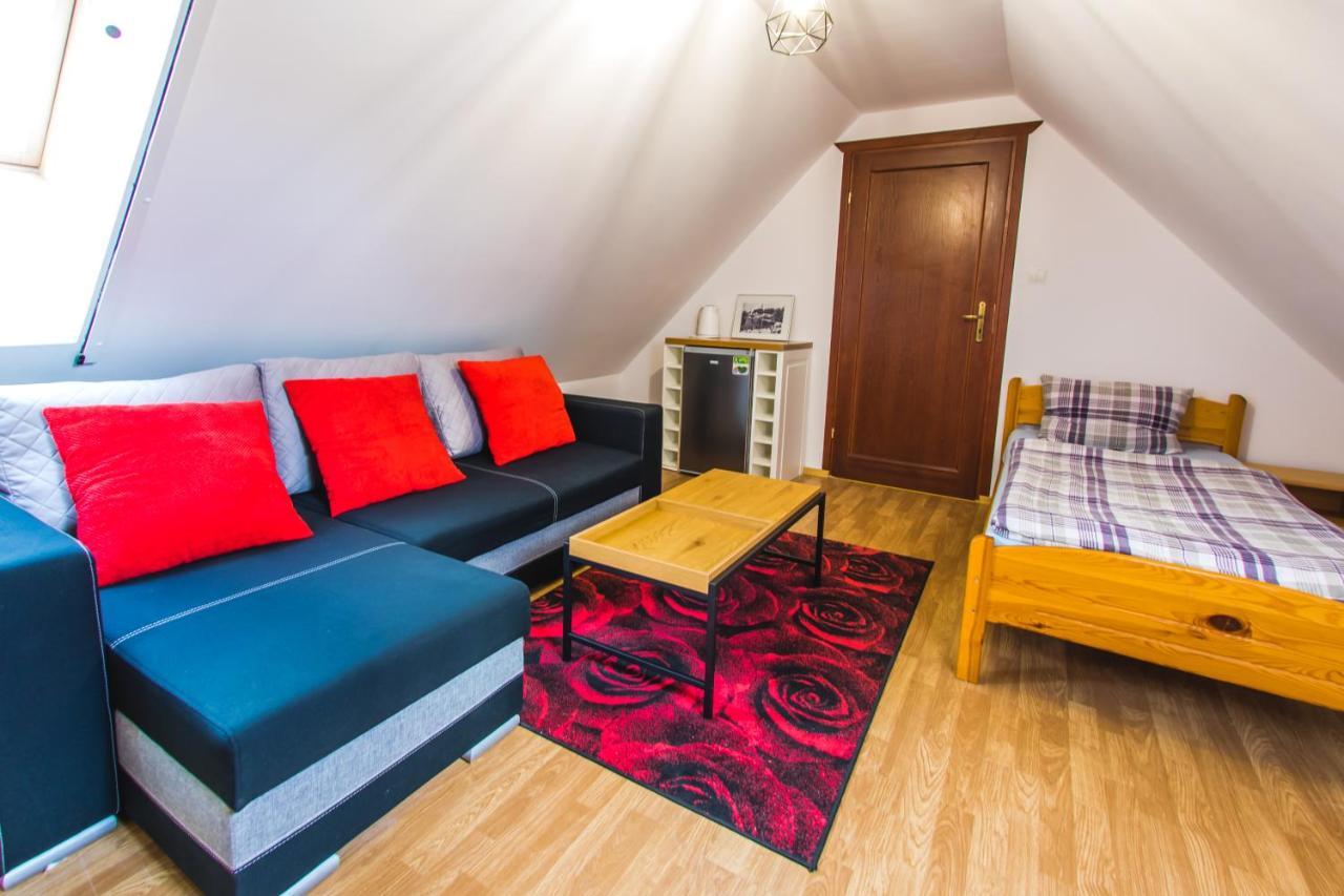 Gosciniec Pod Lipa Apartment Mikołajki Exterior foto
