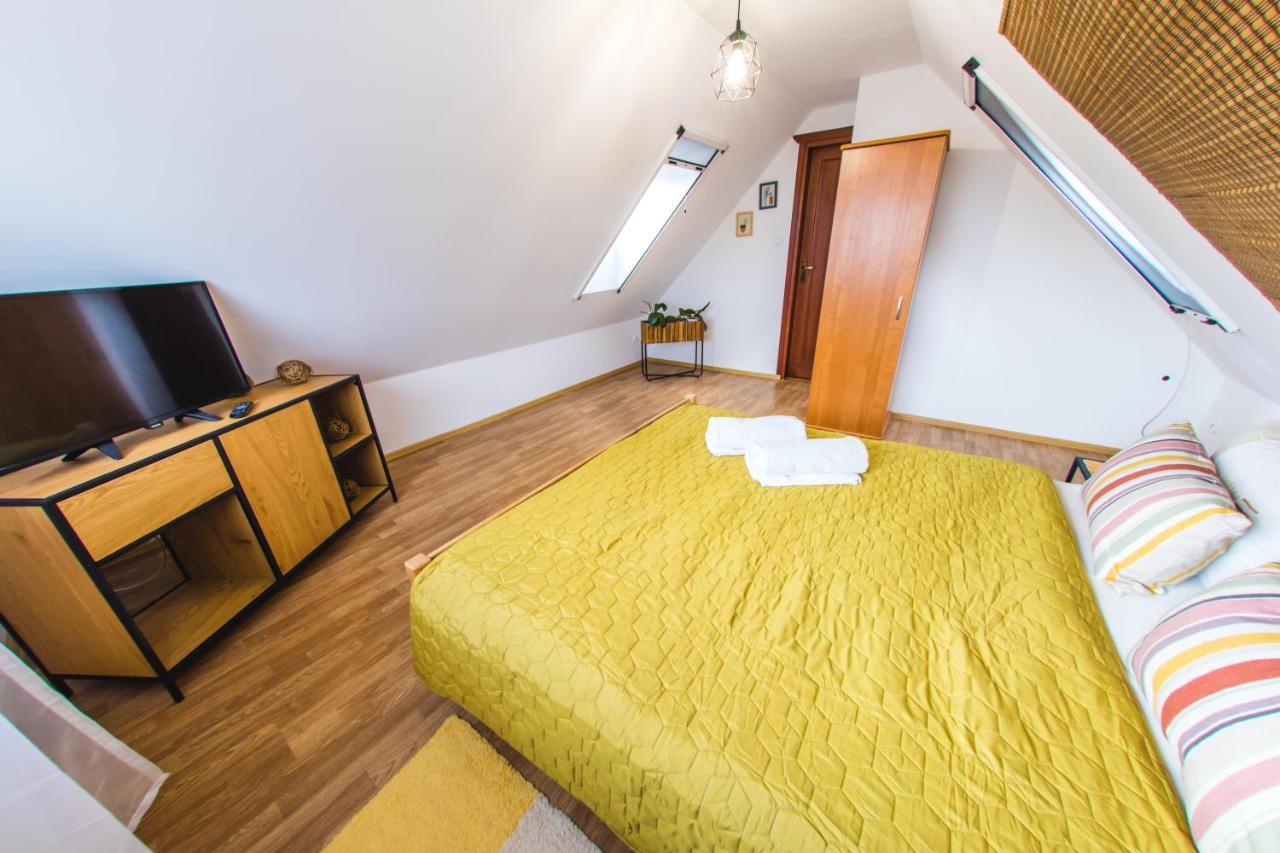 Gosciniec Pod Lipa Apartment Mikołajki Exterior foto