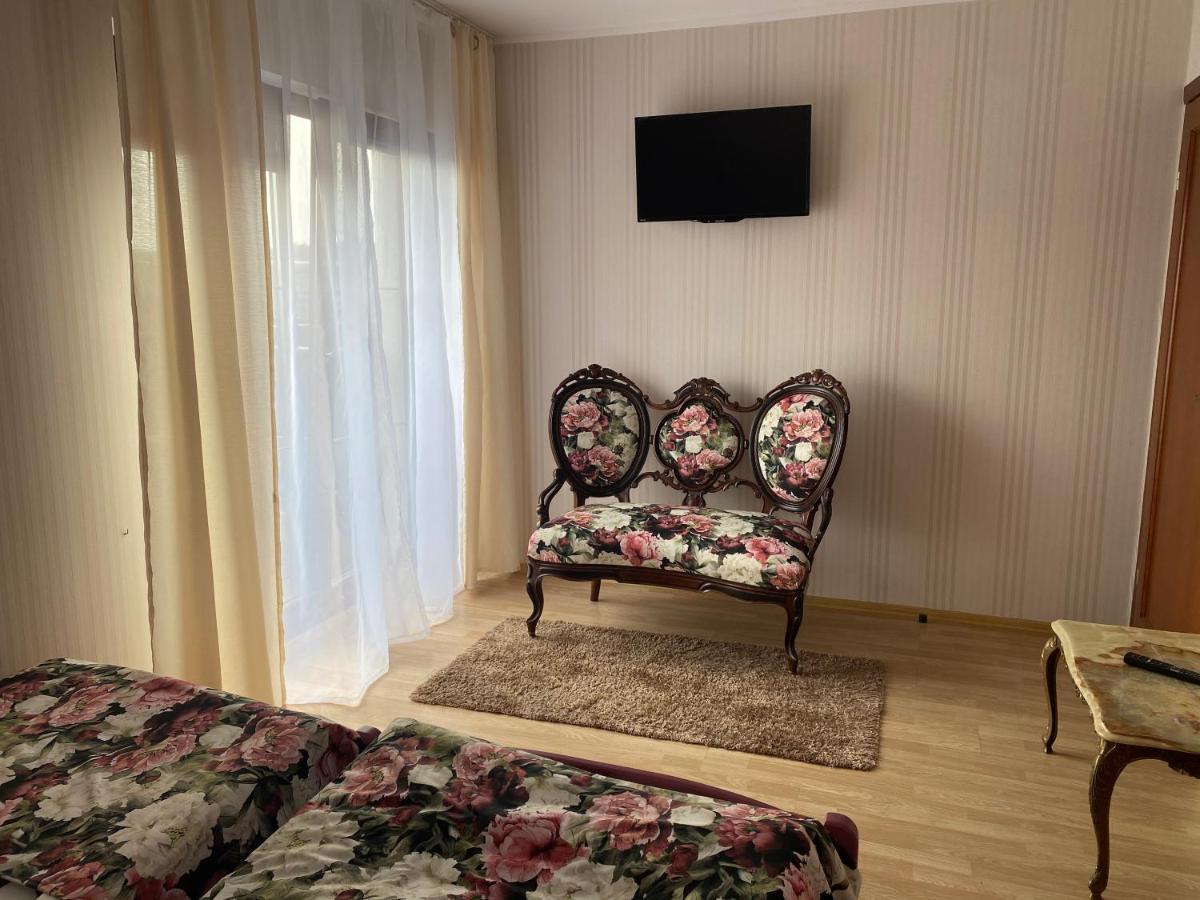 Gosciniec Pod Lipa Apartment Mikołajki Exterior foto