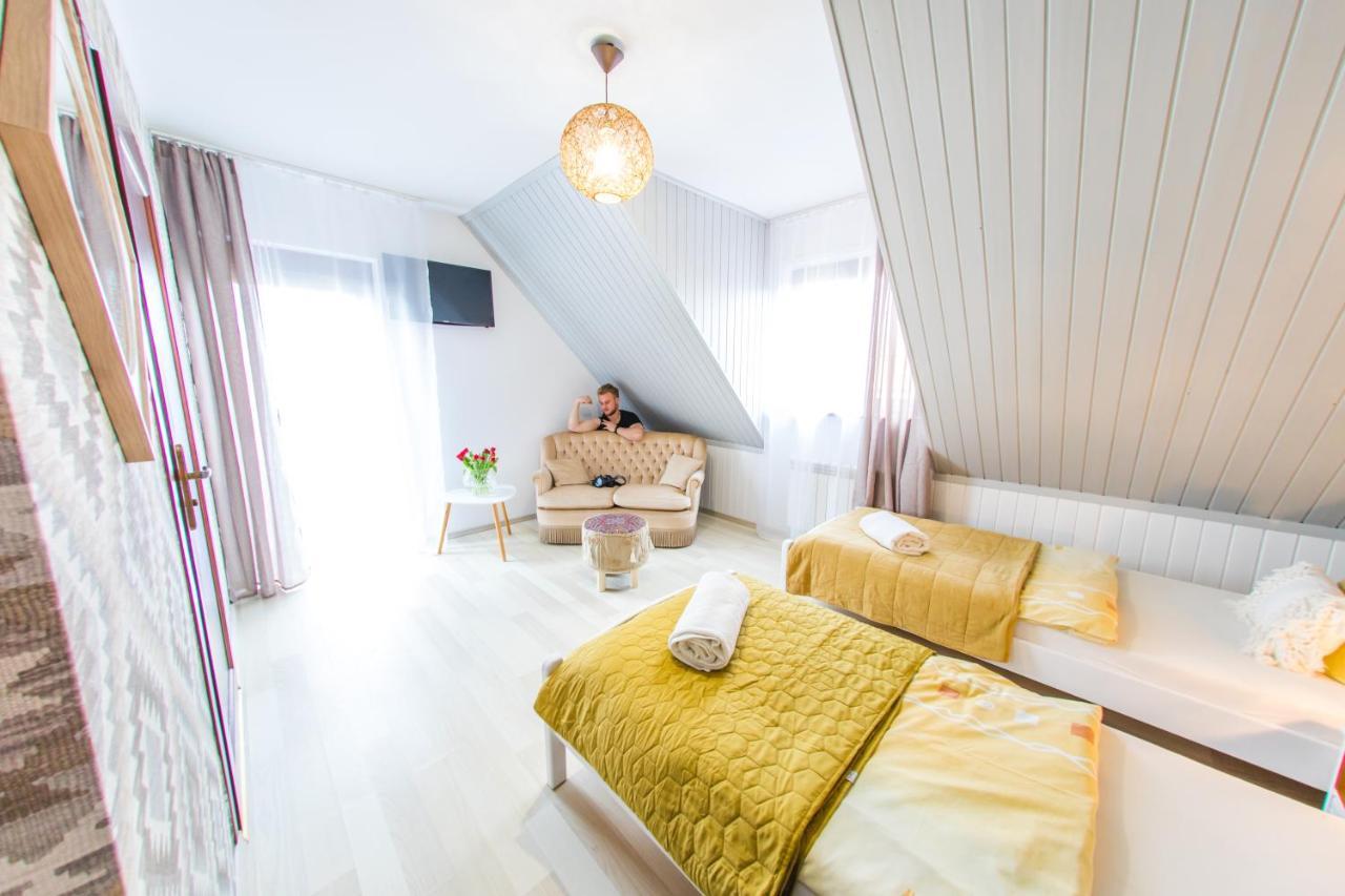 Gosciniec Pod Lipa Apartment Mikołajki Exterior foto
